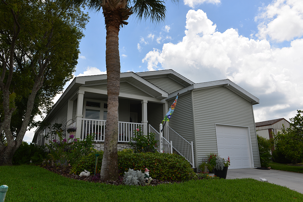 2 Bed 2 Bath 1980 Gulf - single wide - in Orlando, FL - photo 10 of 12