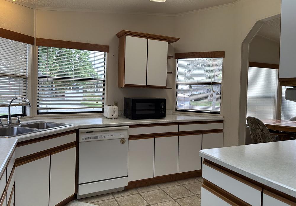 2 Bed 2 Bath 1988 Delo - double wide - in Merritt Island, FL - photo 5 of 12