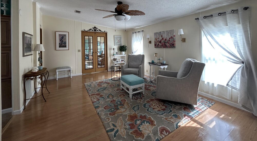 2 Bed 2 Bath 1992 Home - double wide - in Merritt Island, FL - photo 2 of 12