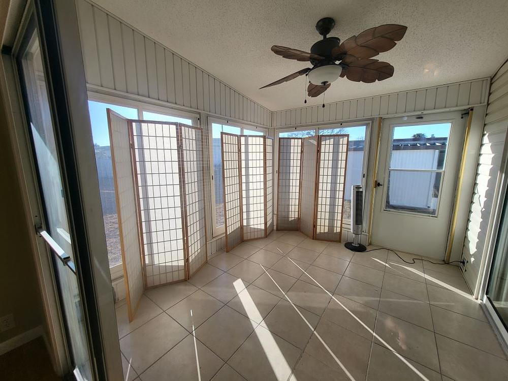 2 Bed 2 Bath 1992 Palm - single wide - in Orlando, FL - photo 8 of 12