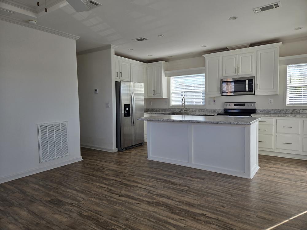 2023 Skyline Mobile Home for Rent - single wide - in Dade City, FL - photo 5 of 10