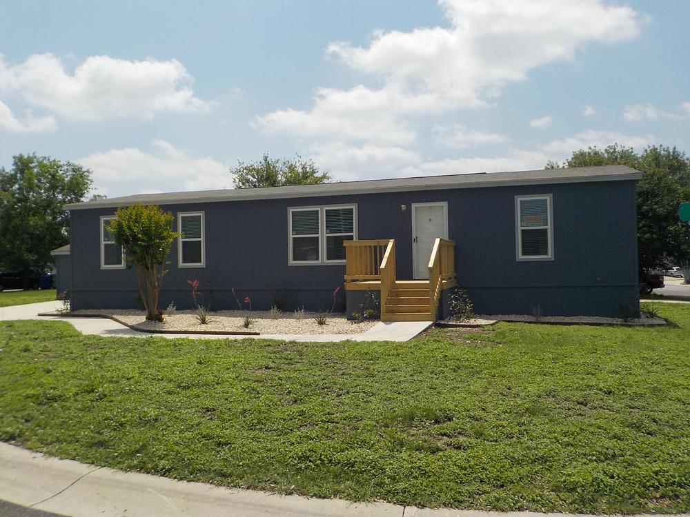 1999 Fleetwood Mobile Home for Rent - double wide - in San Antonio, TX - photo 7 of 12