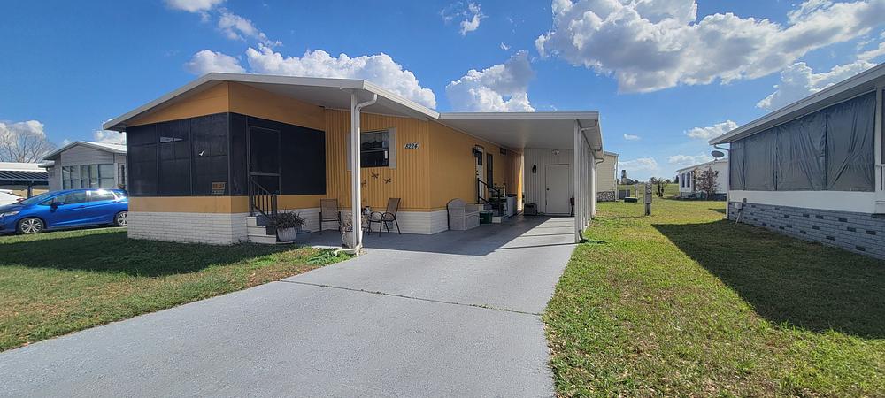 1984 Barr Mobile Home for Sale - single wide - in Orlando, FL - photo 2 of 12
