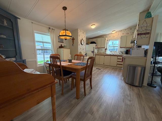 1987 Fleetwood Mobile Home for Sale - single wide - in Auburndale, FL - photo 4 of 12