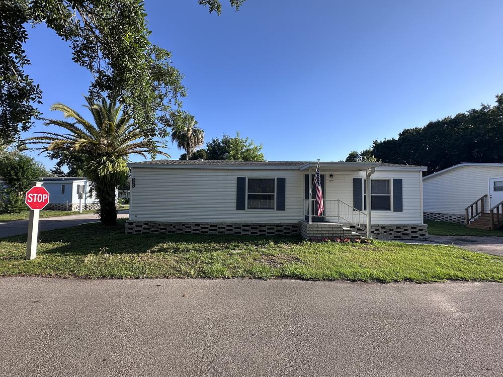 1997 King Mobile Home for Sale - single wide - in Orlando, FL - photo 2 of 12