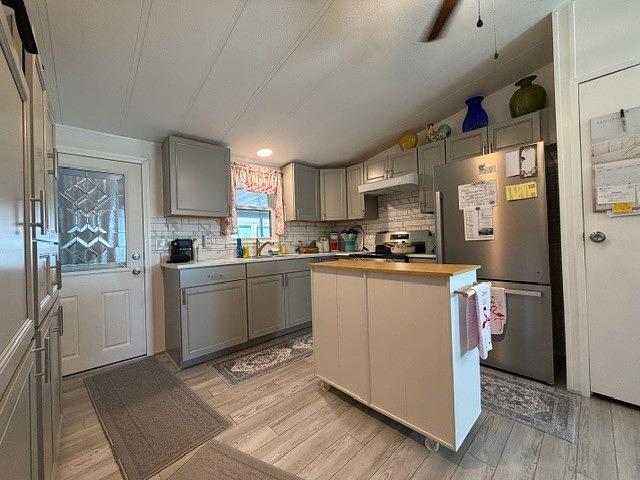1987 Fleetwood Mobile Home for Sale - single wide - in Auburndale, FL - photo 3 of 12