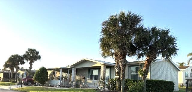 2006 Homes Of Merit Mobile Home for Sale — 1 / 12