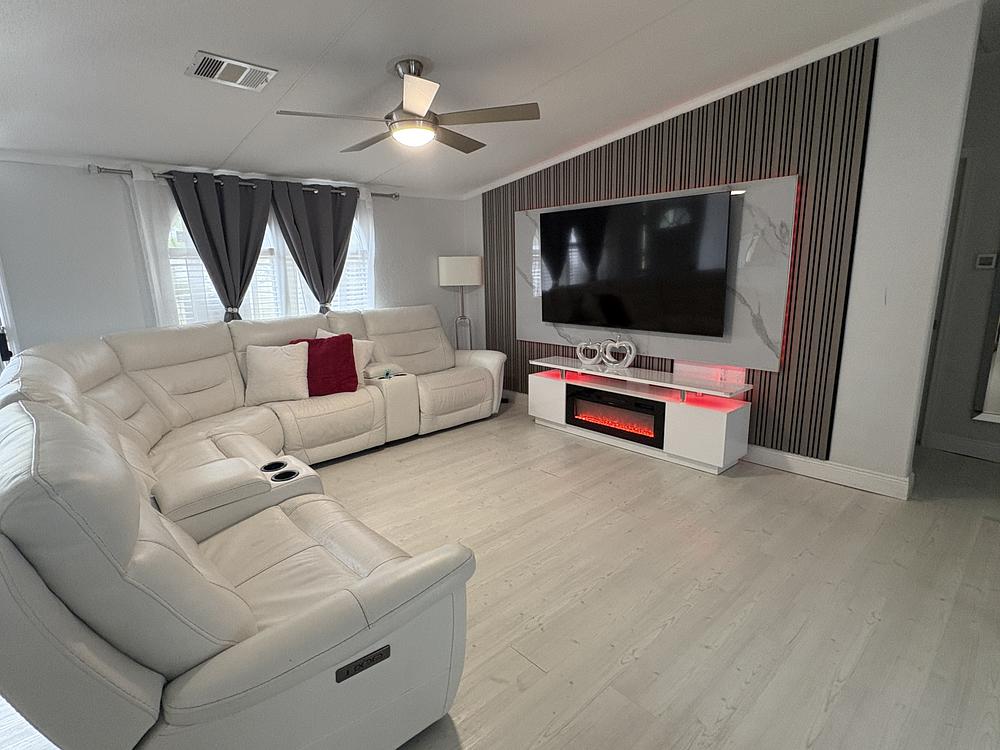 2000 Skyline Mobile Home for Sale - double wide - in Davenport, FL - photo 3 of 12