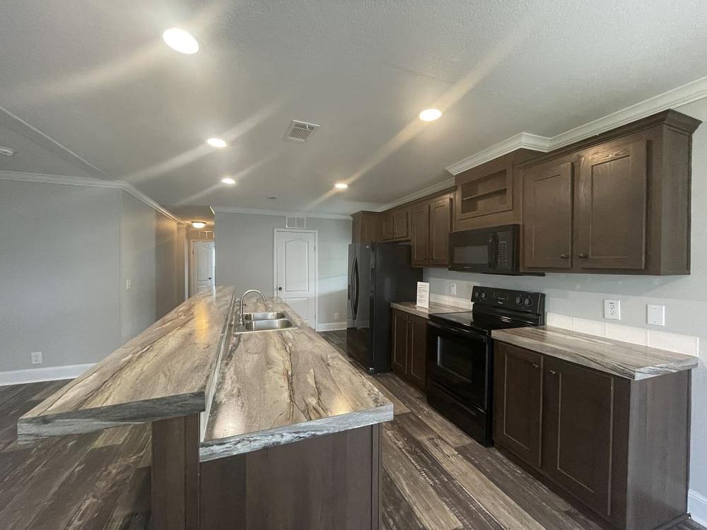 2019 Fleetwood Mobile Home for Sale - double wide - in Grand Island, FL - photo 7 of 12