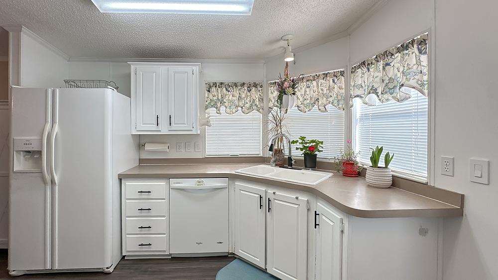 1994 Chan Mobile Home for Sale - single wide - in Lady Lake, FL - photo 6 of 12
