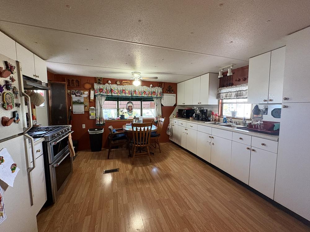 1979 Mobile Home for Sale - single wide - in North Fort Myers, FL - photo 2 of 12