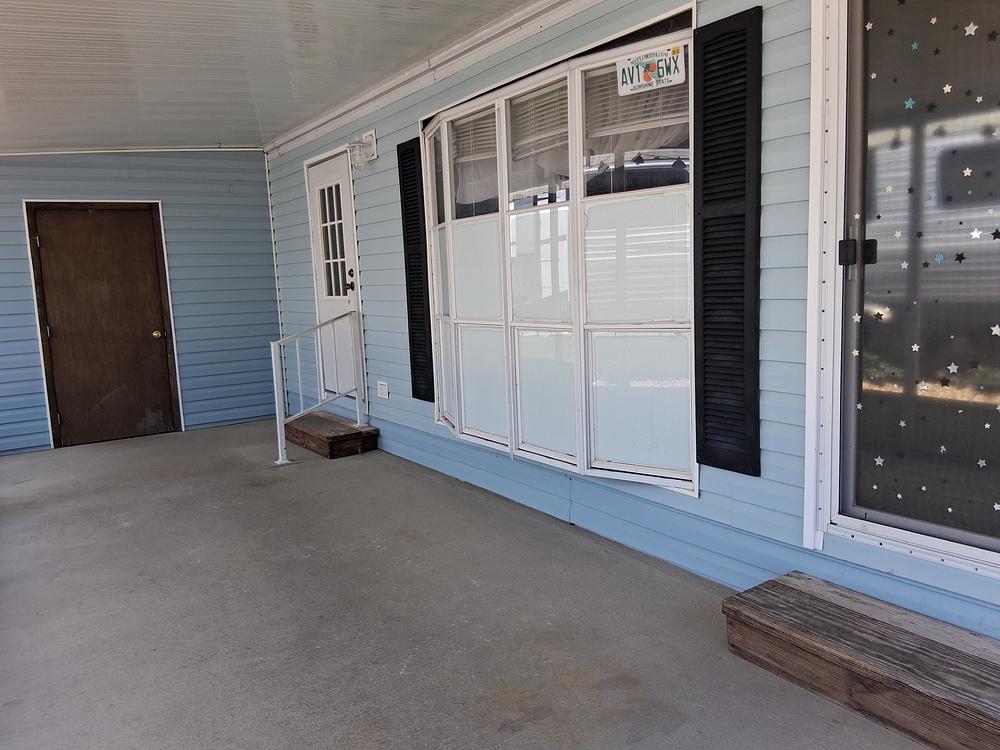1998 Sunl Mobile Home for Sale - park model - in Dade City, FL - photo 3 of 10