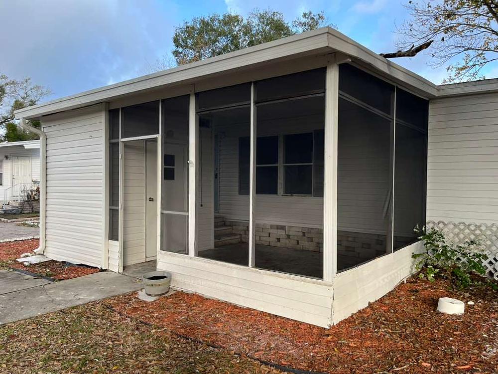 1995 Mobile Home for Sale - double wide - in Orlando, FL - photo 2 of 12
