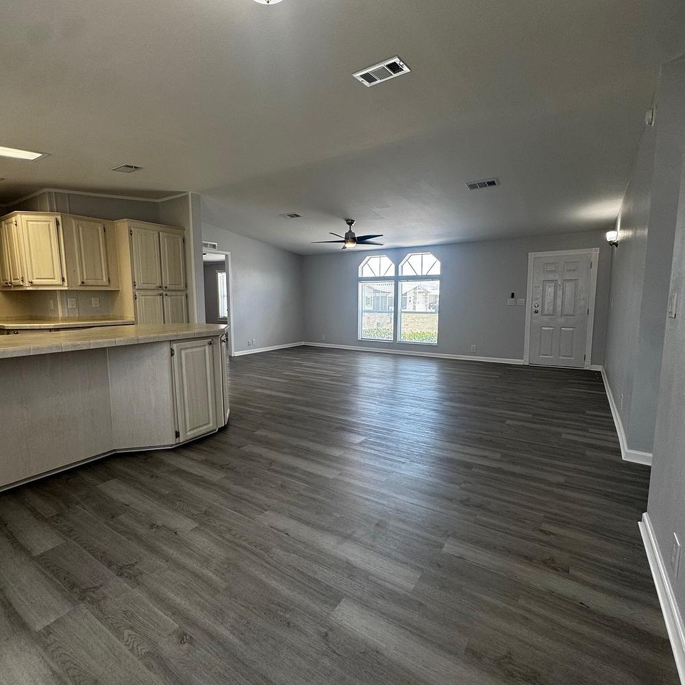 2004 Homes Of Merit Mobile Home for Sale - double wide - in Davenport, FL - photo 3 of 12