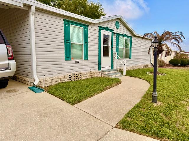 2005 Homes Of Merit Mobile Home for Sale — 1 / 12