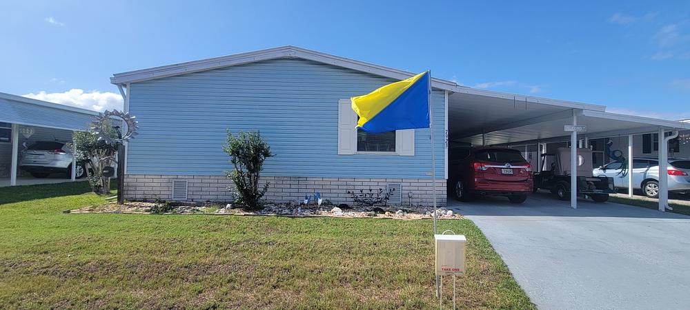 1993 Mobile Home for Sale - double wide - in Orlando, FL - photo 2 of 12