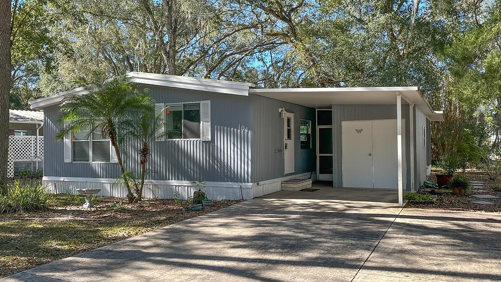1983 Palm Harbor Mobile Home for Sale - single wide - in Lady Lake, FL - photo 2 of 12
