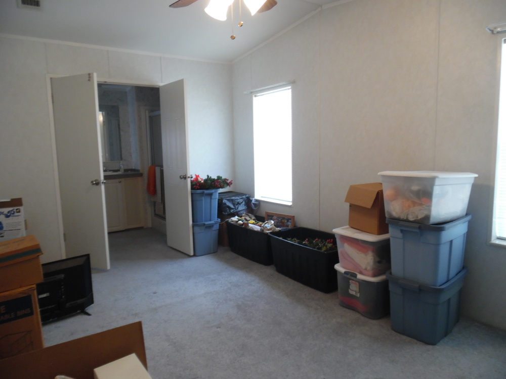2003 Homes Of Merit Mobile Home for Sale - single wide - in Davenport, FL - photo 8 of 12