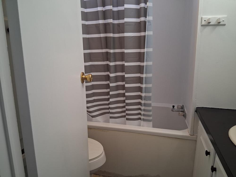 1988 Sunh Mobile Home for Sale - park model - in Dade City, FL - photo 5 of 9