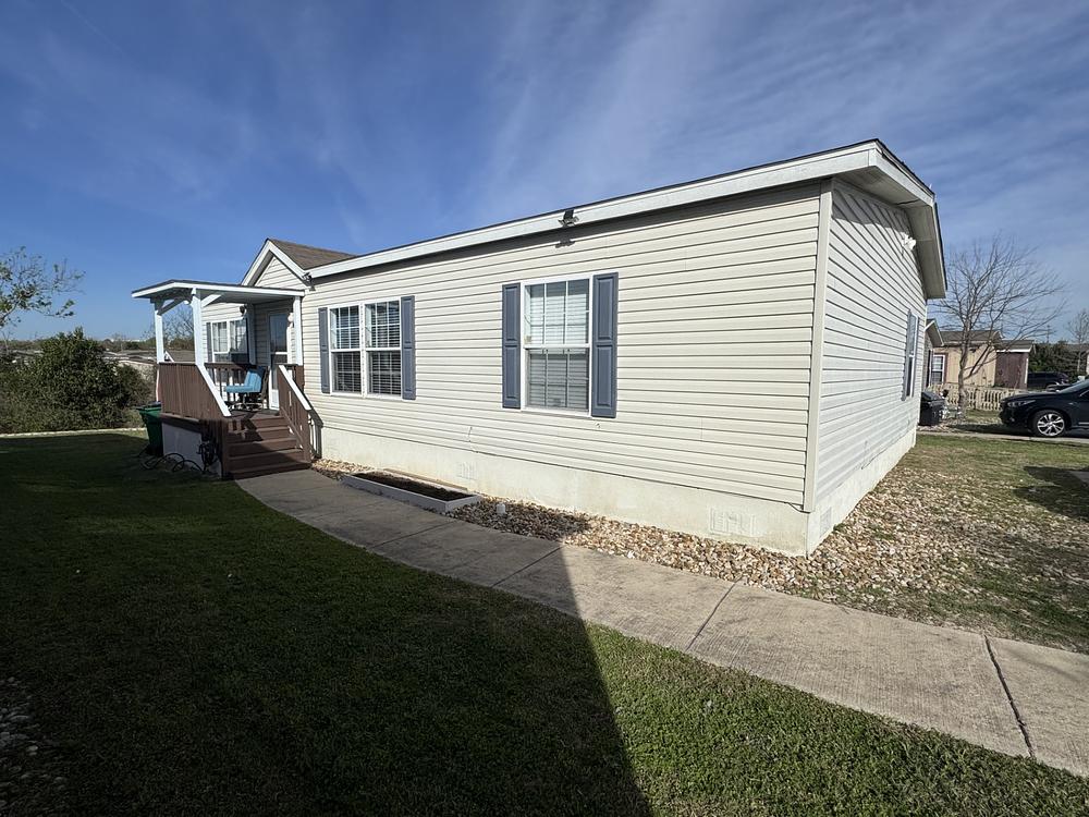 2015 Fleetwood Mobile Home for Sale — 1 / 12