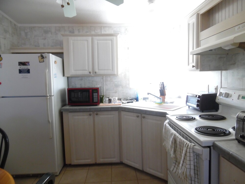 2003 Homes Of Merit Mobile Home for Sale - single wide - in Davenport, FL - photo 6 of 12
