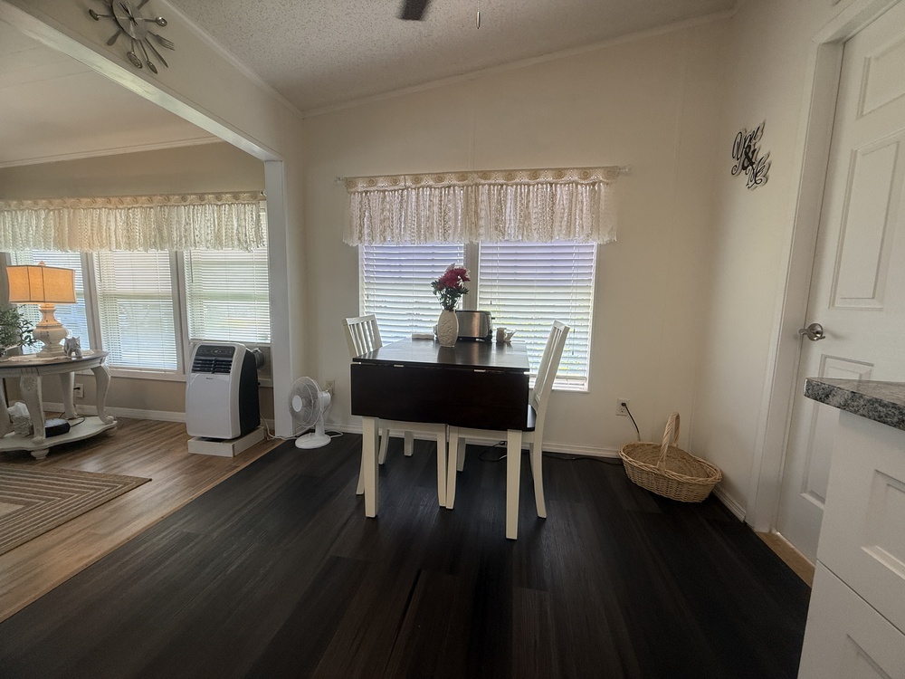 1999 Skyl Mobile Home for Sale - double wide - in Auburndale, FL - photo 6 of 12