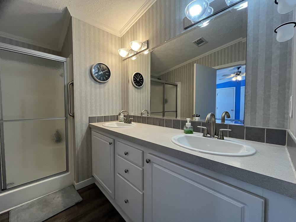 2005 Mobile Home for Sale - single wide - in North Fort Myers, FL - photo 8 of 12