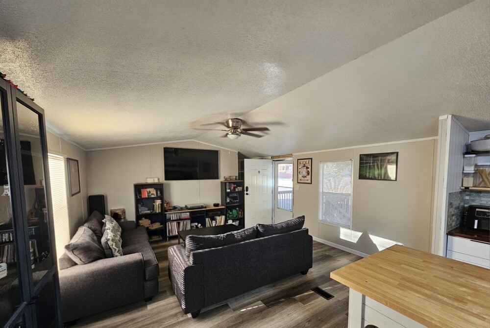 2001 Redman Mobile Home for Sale - double wide - in Austin, TX - photo 4 of 10