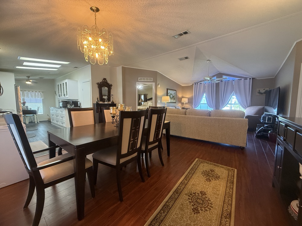 1999 Skyl Mobile Home for Sale - double wide - in Auburndale, FL - photo 9 of 12