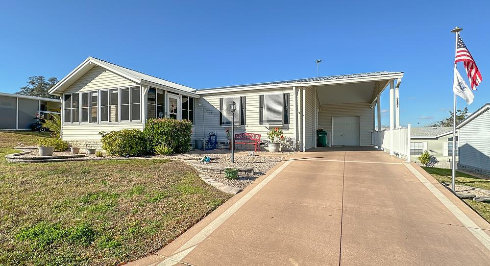 2007 Skyline Mobile Home for Sale — 1 / 12