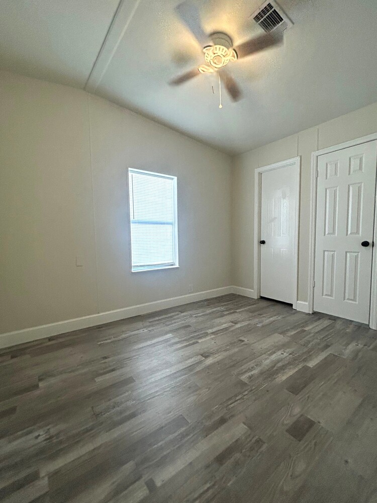 2003 Homes Of Merit Mobile Home for Sale - double wide - in Davenport, FL - photo 9 of 12