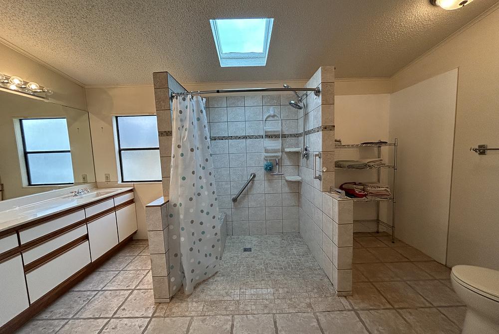 1988 Delo Mobile Home for Sale - double wide - in Merritt Island, FL - photo 9 of 12