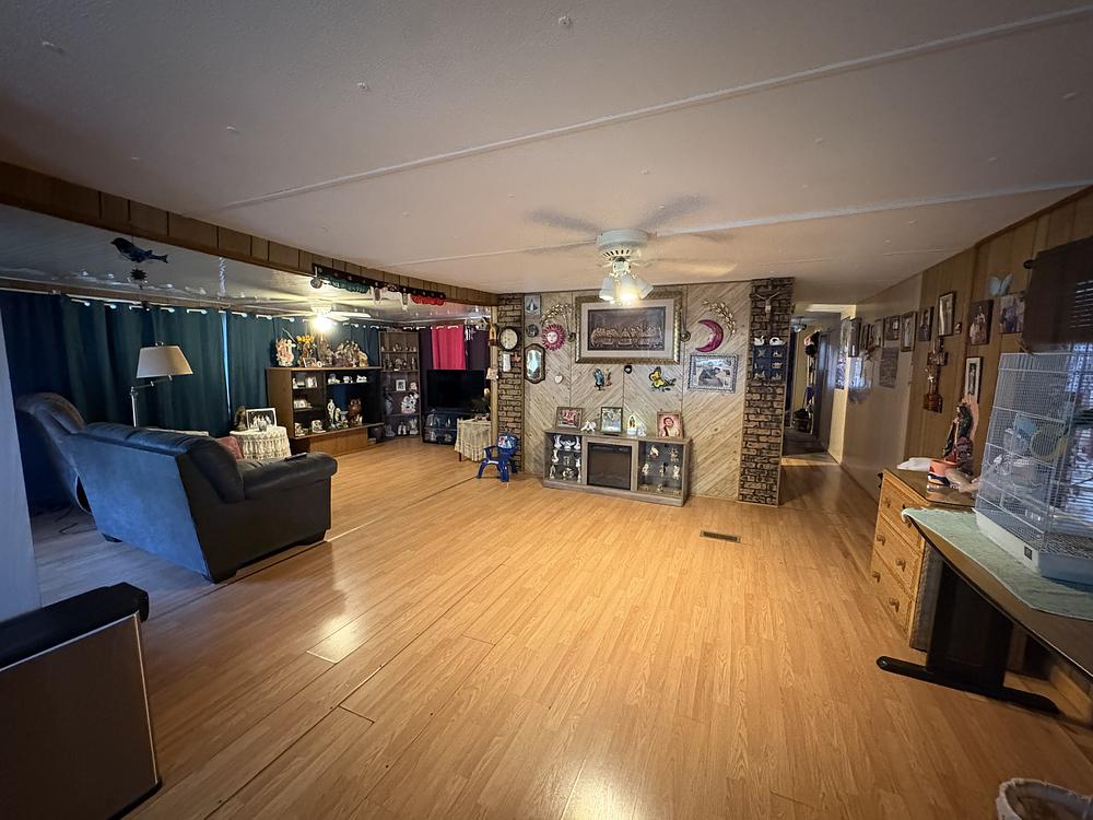 1979 Mobile Home for Sale - single wide - in North Fort Myers, FL - photo 4 of 12