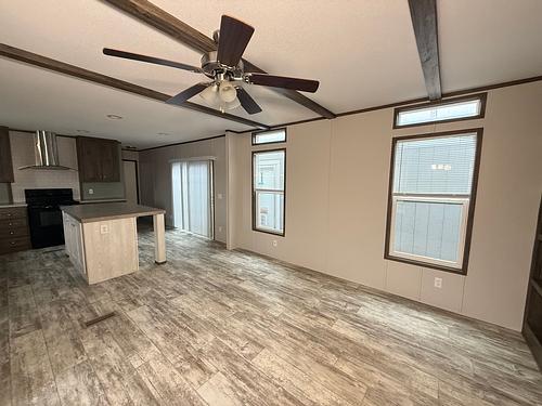 2021 Anniversary TX, TOMBALL - 2021 ANNIVERSARY single section for sale. for Sale - double wide - in Tomball, TX - photo 4 of 9