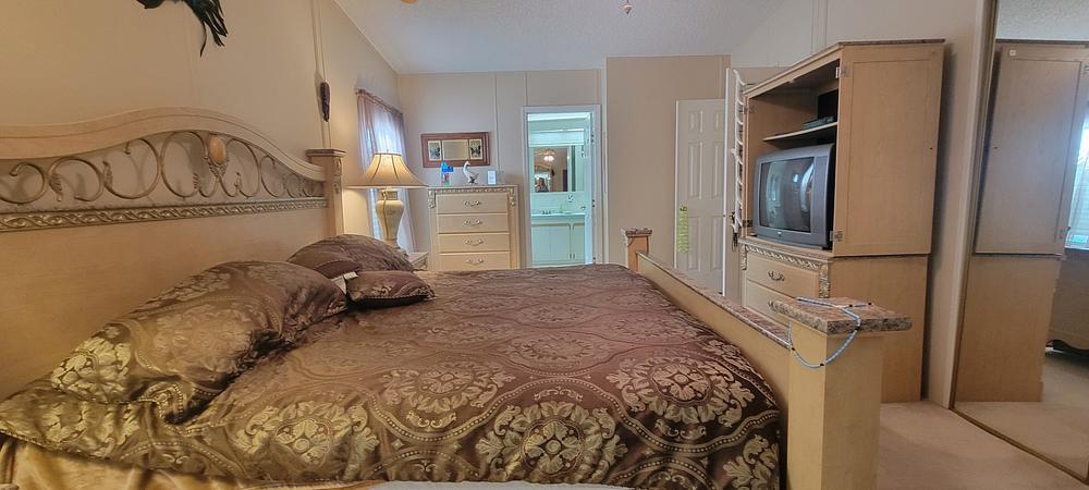 1992 Glen Mobile Home for Sale - double wide - in Orlando, FL - photo 8 of 12