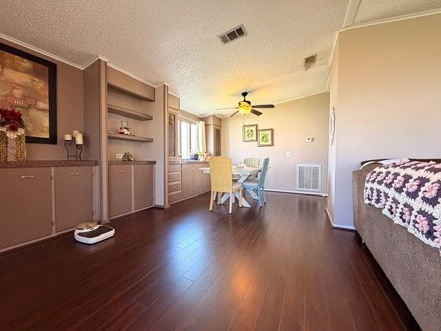 1990 Fuqu Mobile Home for Sale - double wide - in Auburndale, FL - photo 4 of 12