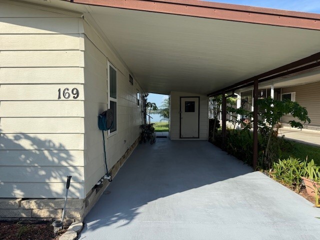 1986 Homes Of Merit Mobile Home for Sale - single wide - in Auburndale, FL - photo 6 of 12