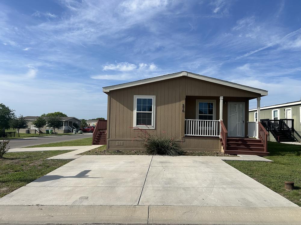 2001 Redman Mobile Home for Sale - double wide - in San Antonio, TX - photo 11 of 12