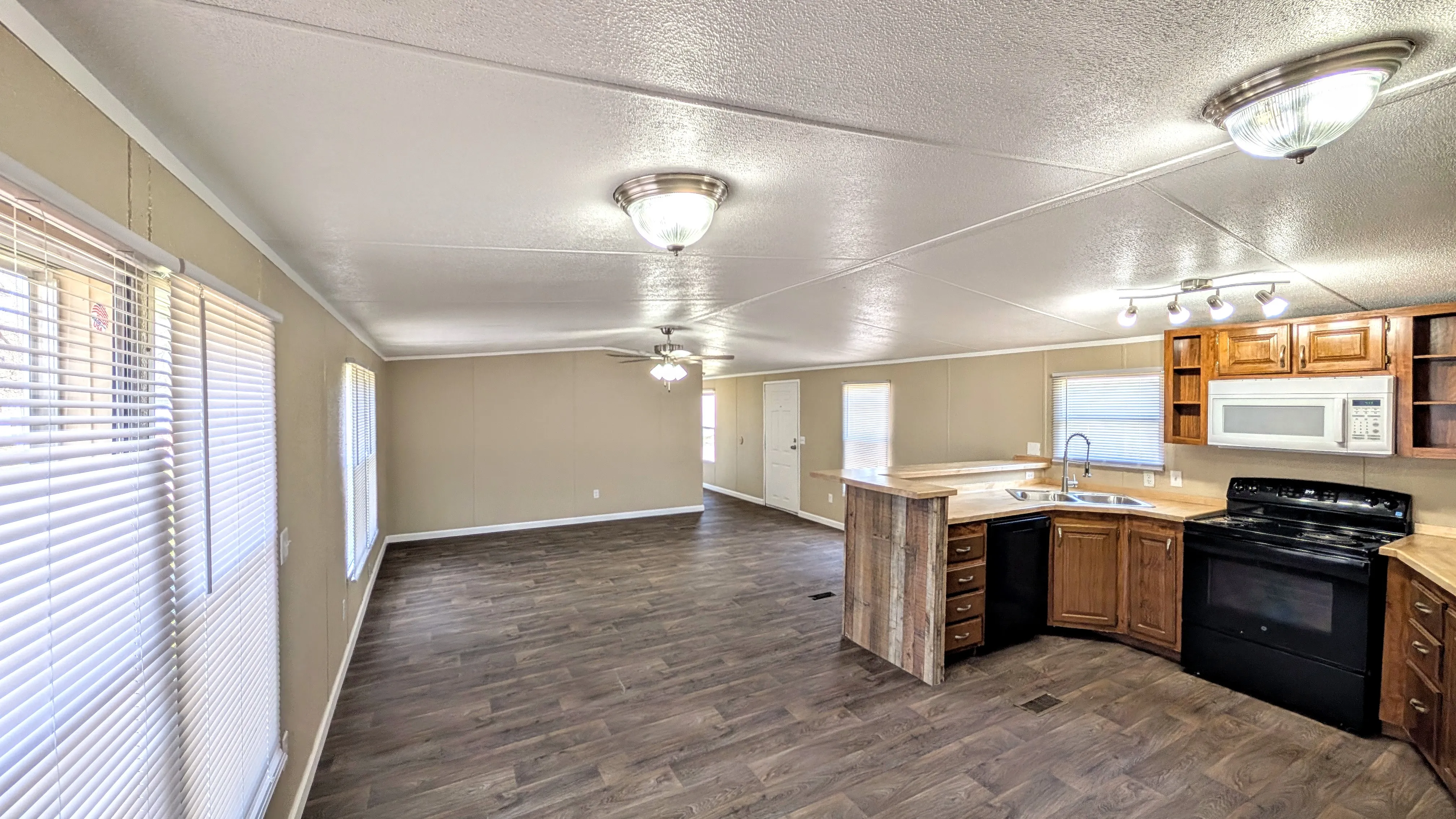 5429 Wilbarger Street #41 - double wide - in Fort Worth, TX - photo 3 of 10
