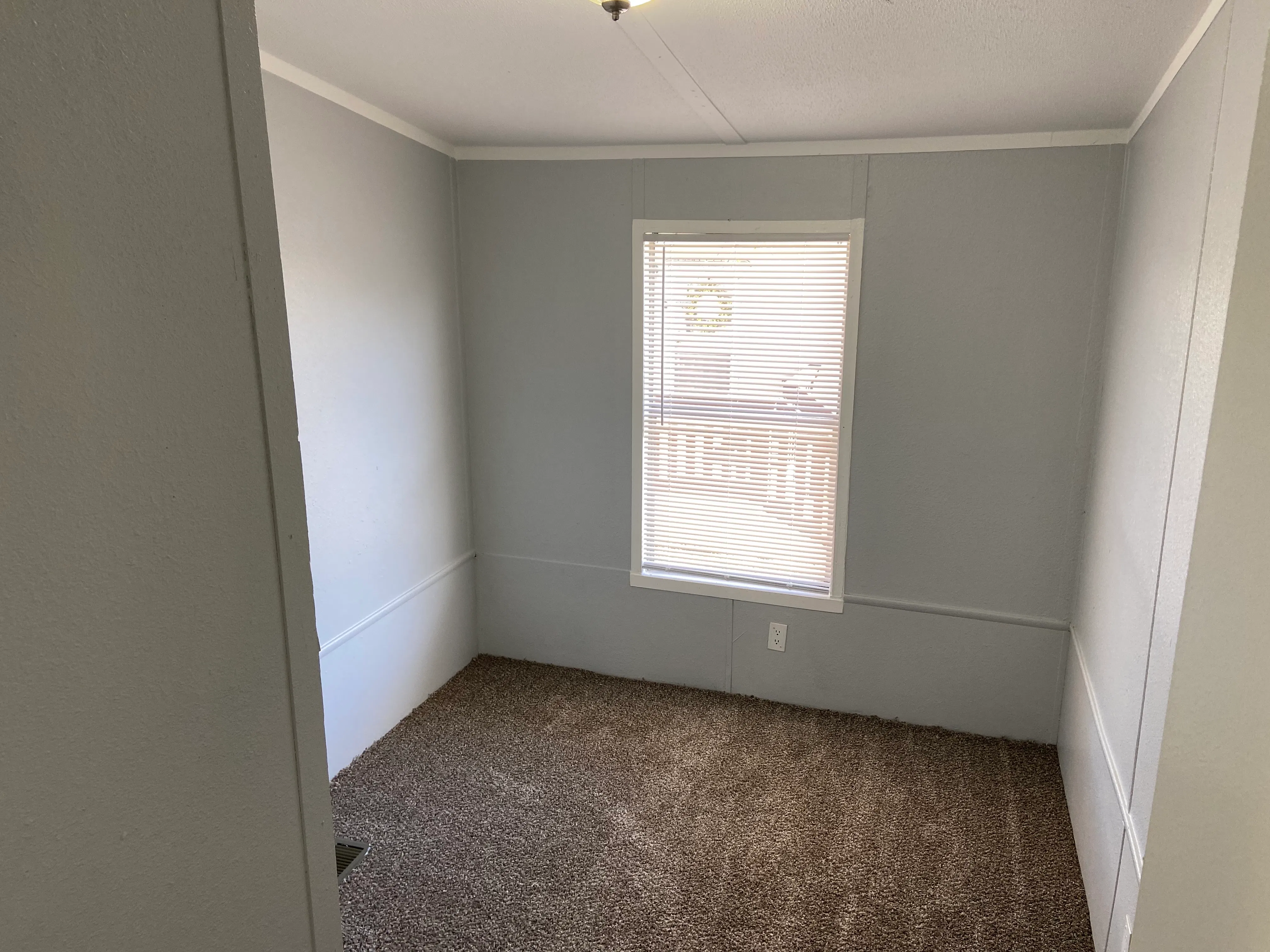 5703 Shoreline Circle N #8 - double wide - in Fort Worth, TX - photo 4 of 12