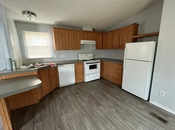 5020 Shoreline Circle W #29 - double wide - in Fort Worth, TX - photo 3 of 6